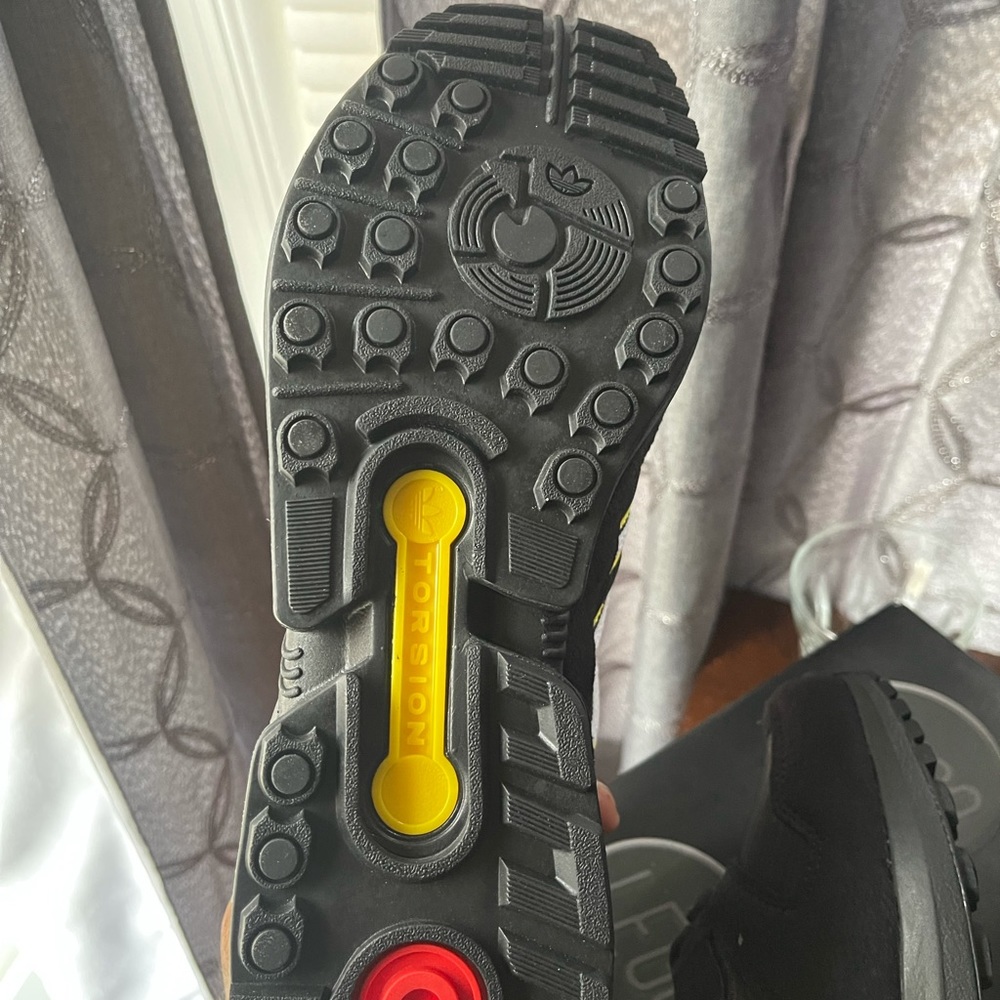 Adidas x Lego sneakers - Picture 4 of 5